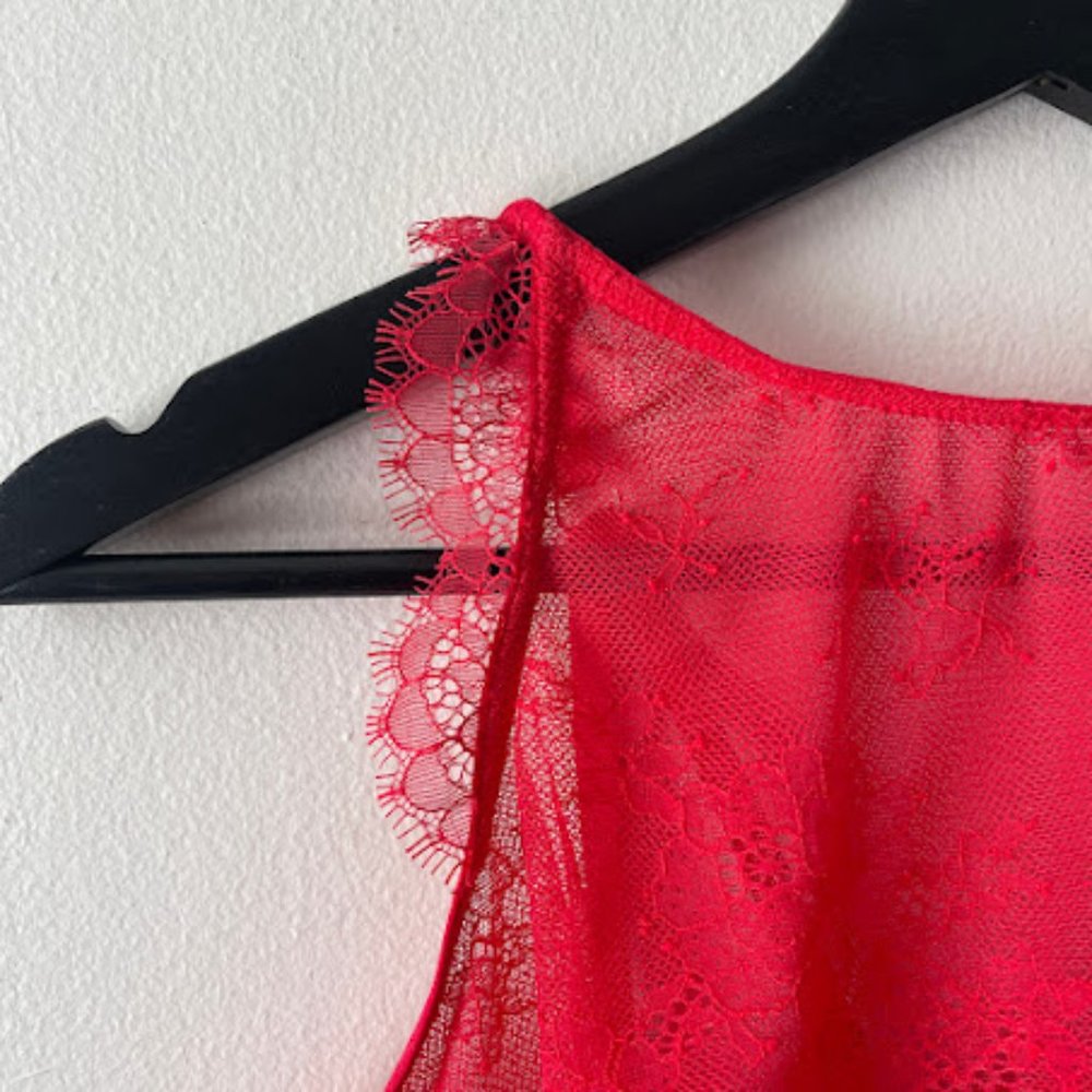 Victoria's Secret Red Underwire Lace Bra - 36D - Picture 2 of 8